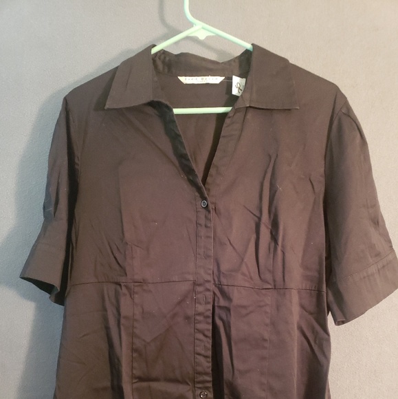 Womans Blouse - Picture 2 of 4